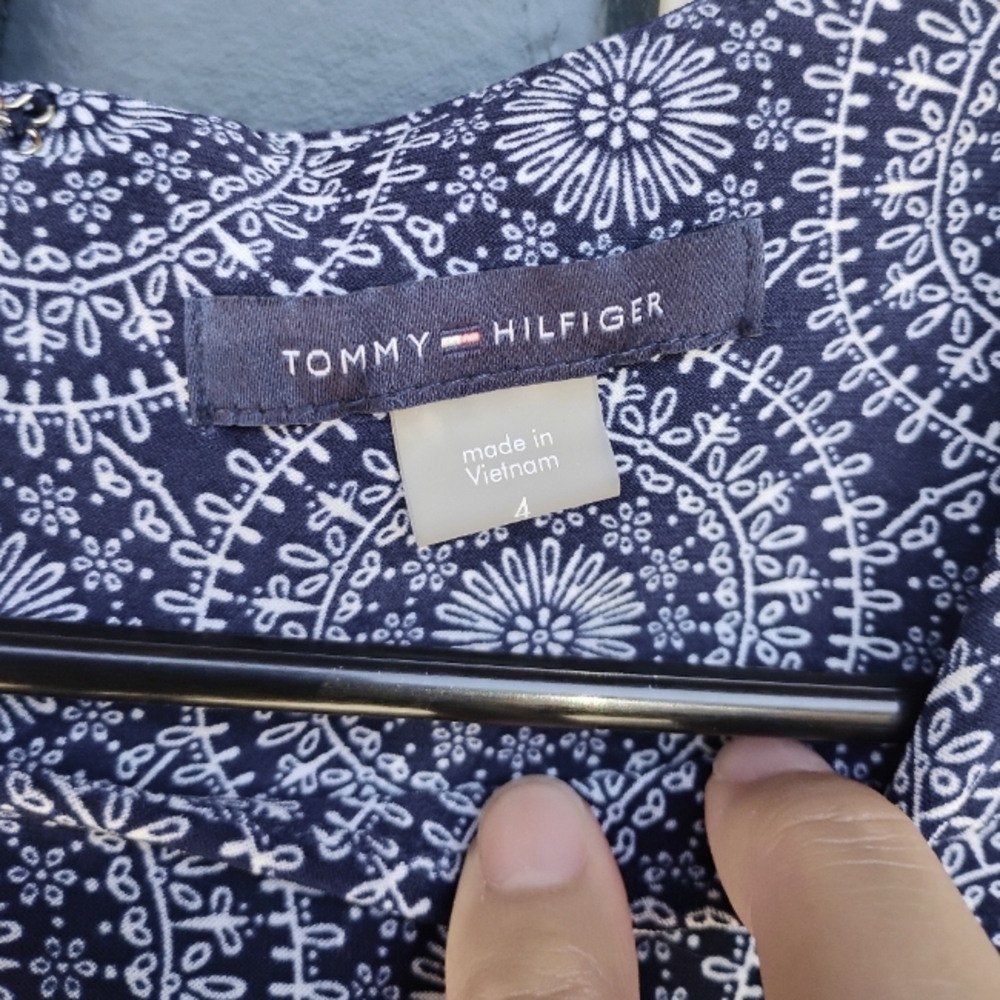 Tommy Hilfiger Blue White Medallion Print Shift Dress – Women’s Size 4 - Picture 4 of 10